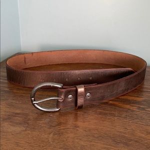 American Eagle gold leather belt
